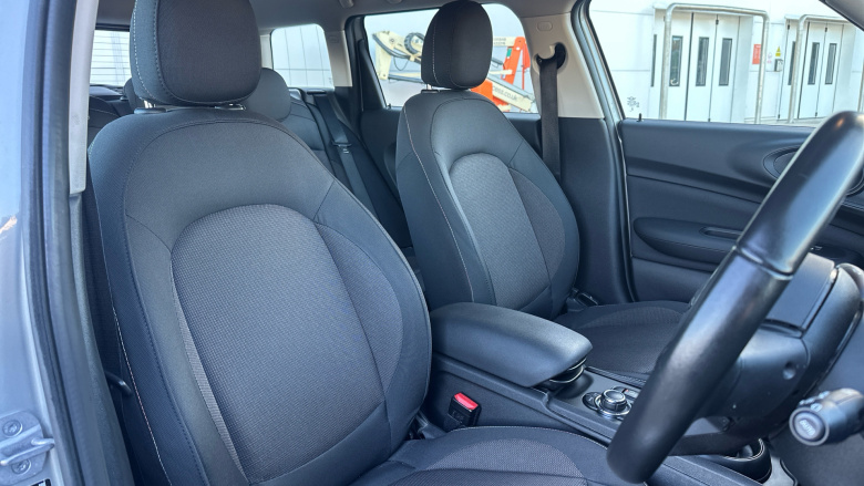 MINI Clubman 1.5 Cooper Classic Premium Plus 6dr Auto Petrol Estate